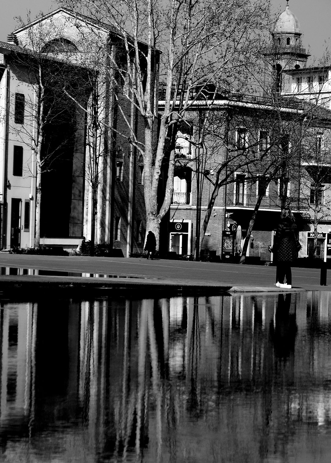 The mirror of the waters of memory