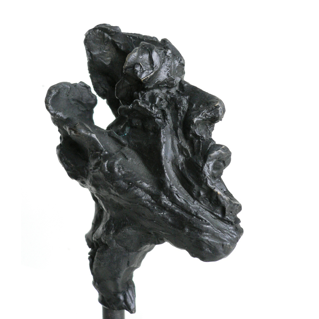 Research - Escultura / Sculpture. Medium: Bronze 1/8, Year: 2005. — Estela Currao.